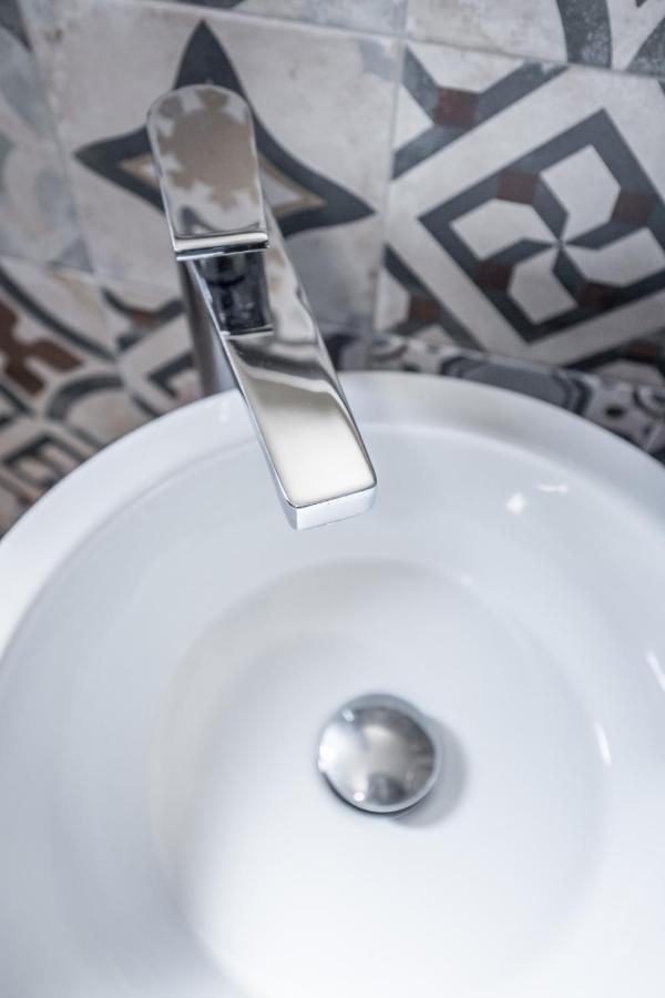 מודנה Suite 649 Mono Con Terrazzo מראה חיצוני תמונה